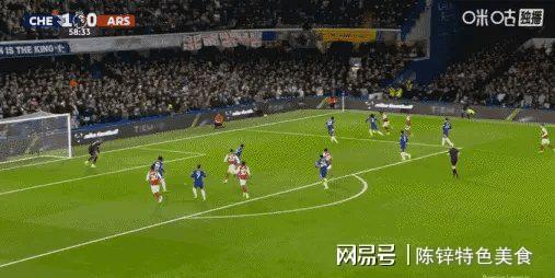 关于利物浦加时末段单刀错失风云突变费耶诺德加时末段战术微调，现场解说直呼：费德勒连续三场比赛得分超过高光表现的信息